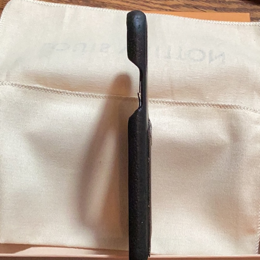 Louis Vuitton iPhone case with sleeper bag and box - Picture 4 of 7